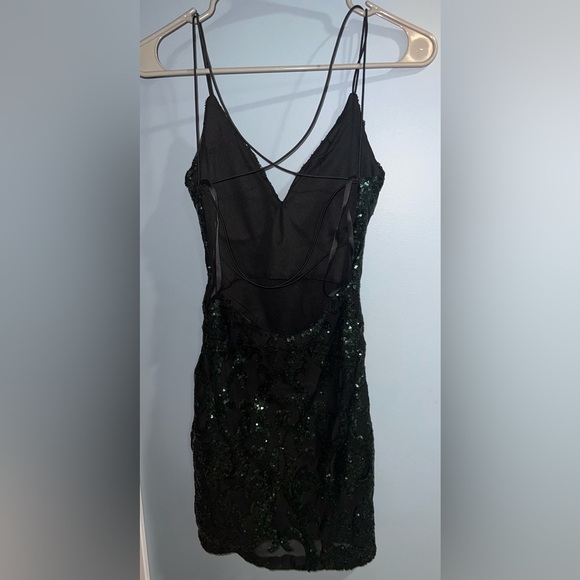 Windsor- Karina Formal Sequin Cross-Back Mini dark green and black Dress - Picture 3 of 7